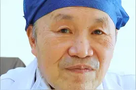 使用激光笔对眼睛有伤害吗#医学科普 #医路前行 #褚仁远视频封面