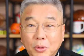 阿森纳迎战利物浦，一场英超第一和英超第三之间的强强对决。#英超 #dou来足球季 #足球合伙人 #宏哥侃球视频封面