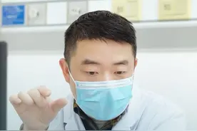 AI问诊 VS 真人医生 为什么不建议普通人用AI为自己问诊#AI问诊 #在抖音pick你的健康搭子  #解锁春日健康清单  #抖出健康知识宝藏