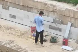 网曝“郑州花34亿给河道干挂大理石砖”，郑州城乡建设局：已关注到质疑声音，正开会讨论#当地回应网传花34亿给河道挂大理石砖视频封面