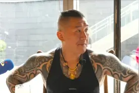 馆长再次阴阳青鸟，他们都是我请的演员，不努力只给半包榨菜视频封面