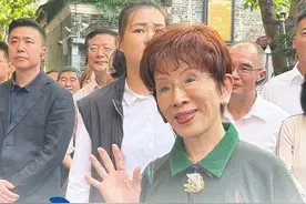 中国国民党前主席、中华青雁和平教育基金会董事长洪秀柱夜游珠江，看广州塔亮灯，她表示：“中华民族的复兴，那就是两岸早日统一。”视频封面
