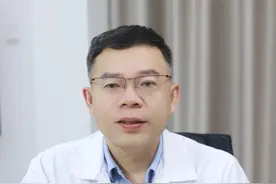 嘴巴周围的小水疱，不是上火，而是病毒感染，会传染！#单纯疱疹 #上火 #医学科普 #硬核健康科普行动  #嘴唇