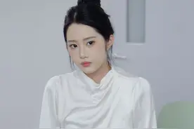 跟老板互换身体后，我发现了他的秘密…… #华为服务日  #每月首周五六日  #在你身边的华为温度视频封面