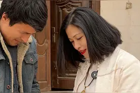 今天喜得一块近羊脂白玉，白如羊脂， 它温润的质感，细腻的纹理，真的一眼就让人着迷，这块小手把大挂件大开门的料子，可以拿来收藏了。#和田玉 #珠宝首饰 #玉文化 #和田玉籽料 #彭掌柜和田玉视频封面