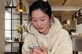 当你发现前任的现任和你很像时 #一人分饰多角 #前任 #小丑竟是我自己视频封面