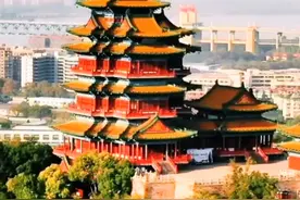 江南名楼南京阅江楼 如今六百年已过，我们不仅完成了当年朱元璋的遗憾建好了阅江楼，我们更还给了朱元璋比大明王朝更强大的新中国！#南京 #南京旅游攻略 #旅游推荐官 #阅江楼 #薛大胖说事视频封面