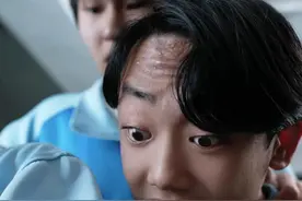 你的肺活量有多大？ #学生体检 #体检搞笑场面 #校园生活 #上学时代那些事