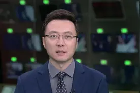 严格处理！ 近日网上出现一些博主做#“深夜护送100个陌生女孩回家” 挑战，拿"护送"当段子做#低俗 演绎。官方已对其限流、#禁言 处理。视频封面