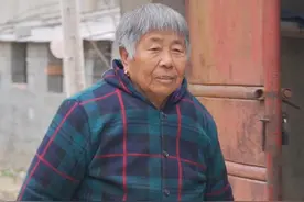 有家人在，我们就很心安。他们的存在，让我们感受到了无尽的温暖和安全。无论何时何地，只要我们回头，总能看见他们温暖的笑容和坚定的眼神。他们的爱，让我更加踏实，这就是我的家，我的依靠！#农村生活 #农村美食 #婆媳 #乡村守护人视频封面