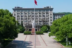今年刚好是华科建校70周年。#校园 #最美校园 #青春校园 #梦开始的地方 #武汉 #华科   视频封面
