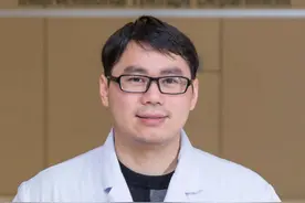 长期用止痛药会成瘾吗 #热点 #热点新闻事件 #止痛药 #医学科普视频封面