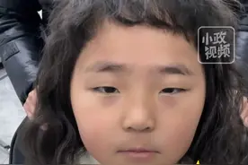 1月7日（发布），浙江。小女孩期待爸爸烫的大卷发，烫前很期待，烫后很后悔，“烫得不错，以后别烫了”。关注👉@小政视频 #浙江dou知道 #满怀期待 #大波浪卷发 #萌娃日常 （来源：@媛媛同学  小红书：5077697136  5113163597  1073094515）