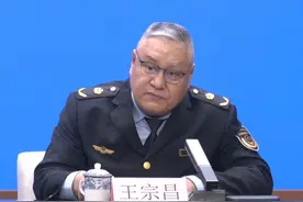 海口秀英区陈国恩水产摊短斤缺两，没收违法所得696.4元、罚款30万元、责令停产停业6个月 #2025海南新闻发布会视频封面
