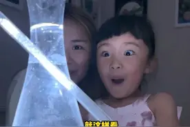 毛儿，我们一定要努力赚钱，才有能力保护最重要的人哦#三棵树国石艺术漆 #8小时健康住新家  #三棵树国补