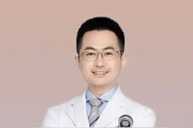 口腔溃疡反复起，什么原因？又怎么治疗？ #抖出健康知识宝藏 #抖音知识年终大赏 #医疗健康创作训练营 #口腔溃疡怎么办 #医学科普视频封面