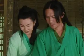 来看看《英雄》里的传统五色观，#张艺谋 不愧是色彩大师#英雄视频封面