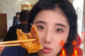 东北菜量天花板 就这菜量10个人来也吃不完#东北菜量到底有多大 #东北 #东北菜