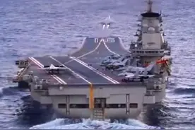 现场视频来了！辽宁舰、山东舰编队首次开展双航母编队演练视频封面
