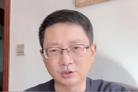90%家长在无效护眼！快收藏眼科专家这五点护眼大法 我一直很重视芒果的视力，但让我难受的是，明明做了防护——护眼灯、DHA、番茄计时，可为啥还是失控了？ 直到专家点破：90%家长都困在伪护眼陷阱里！我们以为的护眼，很多还是表面功夫，真正要守住的是这五道防线。#护眼  #近视 #视力保护 #育儿 #护眼知识 @芒果爸妈带娃日常视频封面