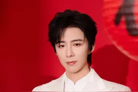 娱圈能扛住刘宇宁身高的四大腿精男星，张凌赫没压力，胡一天绰绰有余，周柯宇深藏不露#刘宇宁 #张凌赫 #周柯宇 #胡一天 #2025靠什么过年