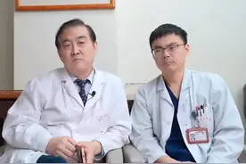 如果发烧想吃布洛芬来快速降温的话，建议买颗粒剂、混悬剂等，药效发挥快，降温快。要是缓解痛经、或者腰酸背痛等可以选择缓释片，让药效缓慢释放，止痛时间相对更长些，但是6个月以下的小宝宝就不建议吃布洛芬了#医生  #医学科普  #药 #医学生 #医者仁心视频封面