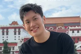 小伙到辽宁锦州旅游，意外极速版“一次性打卡中国”。网友：全国景区压缩包吧