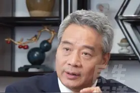 经常头晕难受 站起来眼前发黑 血压高？老中医教你巧用柿子叶煮水喝，“血脂稠的话 还可以再加山楂 荷叶”#高血压 #中医 #养生视频封面