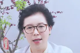 脸上起皮发痒还脱皮，只靠补水是没有用的，当心是脂溢性皮炎 #干燥 #鼻翼泛红 #脂溢性皮炎 #他克莫司软膏 #护肤视频封面
