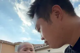 听说在漂亮国教育孩子时不能打，那咱们站军姿总可以吧...视频封面