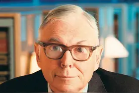 芒格：度过一生的最佳方式，就是避免所有常见的失败。 芒格：度过一生的最佳方式，就是避免所有常见的失败。视频来源：CNBC#认知 #人生哲学 #投资 #人生管理 #查理芒格 