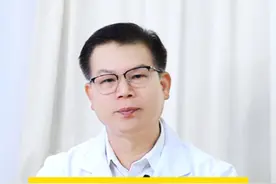 一到换季，手指就长透明水泡，痒得要命，这是#汗疱疹  ，学会这样处理#止痒  #皮炎  #医学科普  #抖出健康知识宝藏