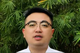 凌云县长发出邀请 凌云县长发出邀请：凌云古城穿越千年，浩坤湖碧波荡漾，茶山金字塔延伸诗和远方，2024，看中甲联赛，品凌云白毫，山水凌云，古府茶乡，等你来打卡视频封面