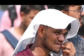 天太热！#印度  #供电 快扛不住了 为#省电  将出新规！新售#空调  最低温不低于20度