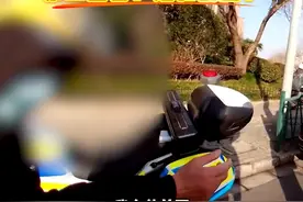 事故后嘴硬不认责？上海交警现场“辩论”进行定责，霸气喊话5遍：你全责！视频封面