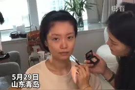 5月29日，山东青岛，00后儿子陪妈妈再拍婚纱照，结果因妈妈太漂亮两人被误认为是情侣。视频封面
