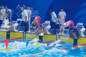 祝贺！#世运会中国女子蹼泳项目破世界纪录  在成都世运会蹼泳女子4×50米水面蹼泳接力决赛中，由谢文敏、舒程静、许艺川、胡瑶瑶组成的中国队以1分07秒99的成绩摘得金牌，并打破该项目世界纪录！