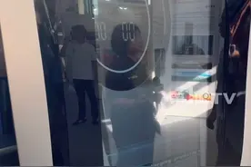 最快5分钟就能给车充满电！“新加坡·重庆周”暨“机遇中国·品牌重庆”新加坡推介活动现场，“重庆造”兆瓦级充电桩强势吸睛，已收获200万美元订单！视频封面