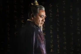 31.朱雄英朱允炆打架，给朱棣打监狱去了 #好剧推荐 #山河月明视频封面