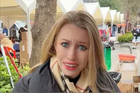 中国人不骗外国人！我又发现了一个好吃的中国食物！#折耳根 #外国人在中国 #中国人不骗外国人 #外国人第一次吃折耳根 #建议普及这一口视频封面