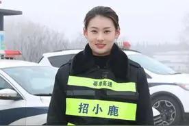 龙门架灯光的作用 #高速行车安全 #龙门架 #高速公路 #高速小姐姐 #安全驾驶 @DOU+小助手视频封面