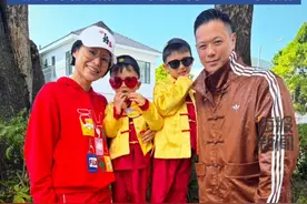 45岁胡杏儿晒一家五口全家福 #胡杏儿 #tvb #肥田喜事 #全家福视频封面