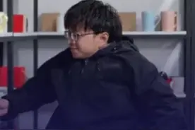 近日，中国残联主席程凯到株洲调研残疾人创业就业孵化等工作，为残疾人创新创业直播点赞！@直播株洲视频封面