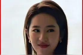 刘亦菲去面试意外弄脏衣服，我们来看她是如何高情商扭转局面的！#职场  #面试  #高情商