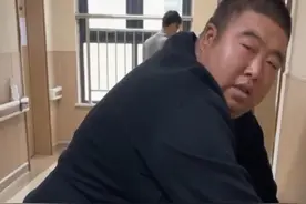 身高163男子婚后体重暴增致338斤！医生：BMI指数达到惊人的63！只能切胃保命，“7年了没有平躺睡觉，想回到婚前的样子”视频封面