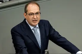 利用“#网络穹顶  ”筹划未来混合战争？#德国 寻求与#以色列 合作欲采购2000枚#拦截导弹  #西班牙 外交大臣：反对！