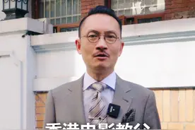 他是香港演艺圈的反派大佬，在电影中，他凭演技力压周润发，在生活中，他帮助周星驰开创了属于他的时代，他就是香港电影大佬万梓良#万梓良 #娱乐圈 #明星故事 #李会长 #广东三叔视频封面