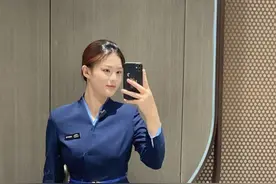 25岁女生脖子粗不太正常，结果竟确诊霍奇金淋巴瘤? #万万没想到 #健康 #社会百态视频封面