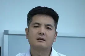 趴在桌子上睡觉，对身体有什么伤害#趴在桌子上睡 #腰椎间盘突出 #颈椎 #中医