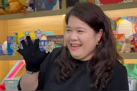 一首歌学习手指单词，每个宝贝必学的Finger Family来啦，快来带着宝贝动动手指吧！#英语启蒙 #英文儿歌 #早教 #幼儿音乐律动 #亲子视频封面
